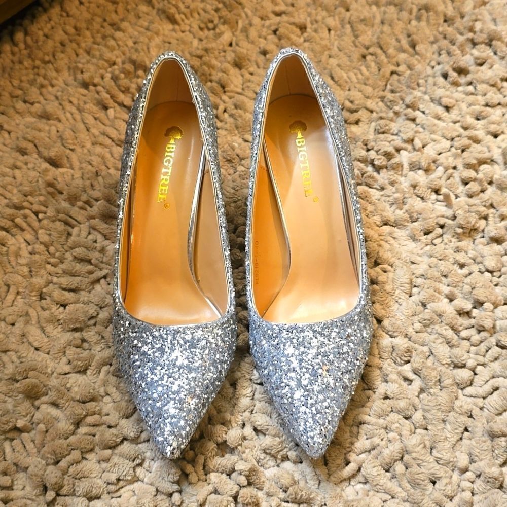 New Bigtree Women's Size 8 1/2‎ Silver Glitter Stilletto Evening Dress Shoe